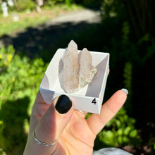 Load image into Gallery viewer, Lavender Spirit Quartz Castles