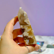 Load image into Gallery viewer, Flower Agate Tower