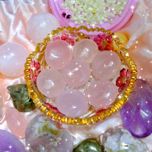 Load image into Gallery viewer, Juicy Bubblegum Mini Rose Quartz Palms