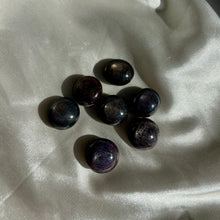 Load image into Gallery viewer, Star Ruby Rounds with Flat Bottoms