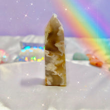 Load image into Gallery viewer, Flower Agate Tower