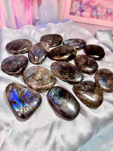 Load image into Gallery viewer, Labradorite Flat Palms (Intuitively Selected) 💫✨