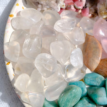 Load image into Gallery viewer, Clear Quartz Tumbles