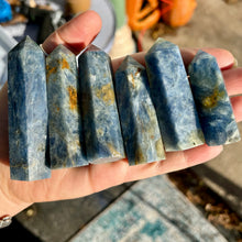 Load image into Gallery viewer, Blue Kyanite Towers