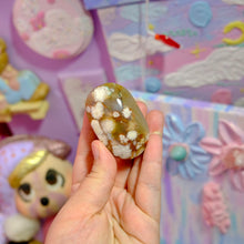 Load image into Gallery viewer, Flower Agate Crystal Palm Stones