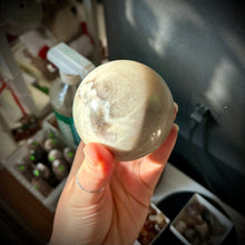 Load image into Gallery viewer, Agate Spheres
