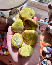 Load image into Gallery viewer, Green Opal Random Shape Mini Palms