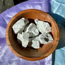 Load image into Gallery viewer, Raw Howlite