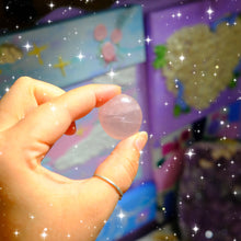 Load image into Gallery viewer, Juicy Bubblegum Mini Rose Quartz Palms