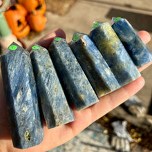 Load image into Gallery viewer, Blue Kyanite Towers