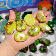 Load image into Gallery viewer, Green Opal Random Shape Mini Palms