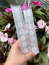 Load image into Gallery viewer, Satin Spar Selenite Chakra Charging Plate