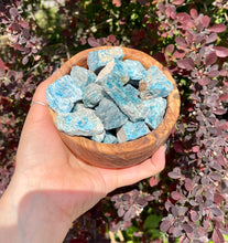 Load image into Gallery viewer, Raw Blue Apatite