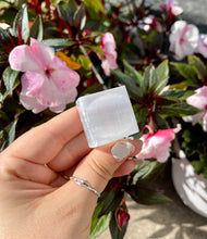 Load image into Gallery viewer, Satin Spar Selenite Sphere Stands ( Square )