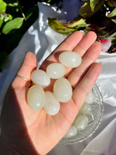 Load image into Gallery viewer, Pistachio Calcite Tumbles