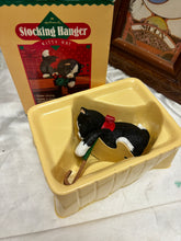 Load image into Gallery viewer, 1986 Hallmark Kitty Kat Stocking Hanger with Box
