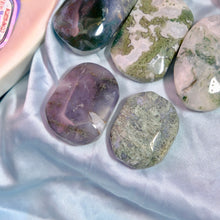 Load image into Gallery viewer, Moss Agate Palm Stones
