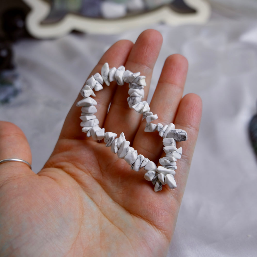 Howlite Chip Bracelet