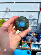 Load image into Gallery viewer, 🌙 Labradorite Moon Spheres
