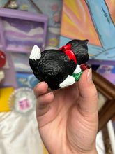 Load image into Gallery viewer, 1986 Hallmark Kitty Kat Stocking Hanger with Box

