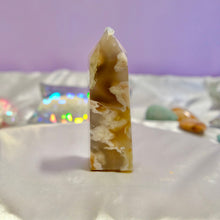 Load image into Gallery viewer, Flower Agate Tower
