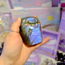 Load image into Gallery viewer, Pretty Purple Flash Labradorite Free Form
