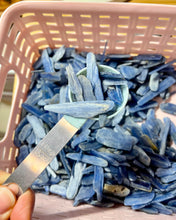 Load image into Gallery viewer, Tumbled/Smooth Kyanite Blades

